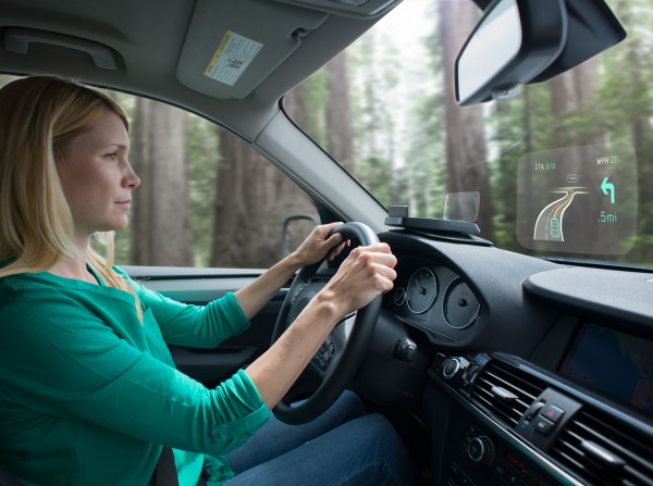 Навигация при помощи устройства Navdy