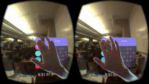 Руки живого человека и виртуальная реальность